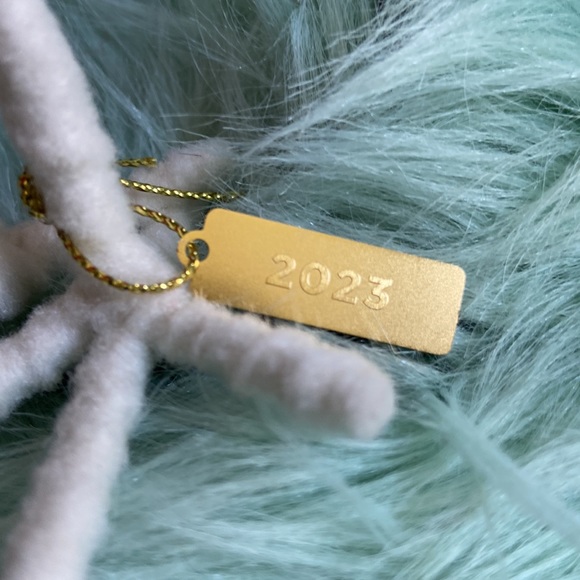 Target Valentines bird 2023 Jet - Picture 2 of 3